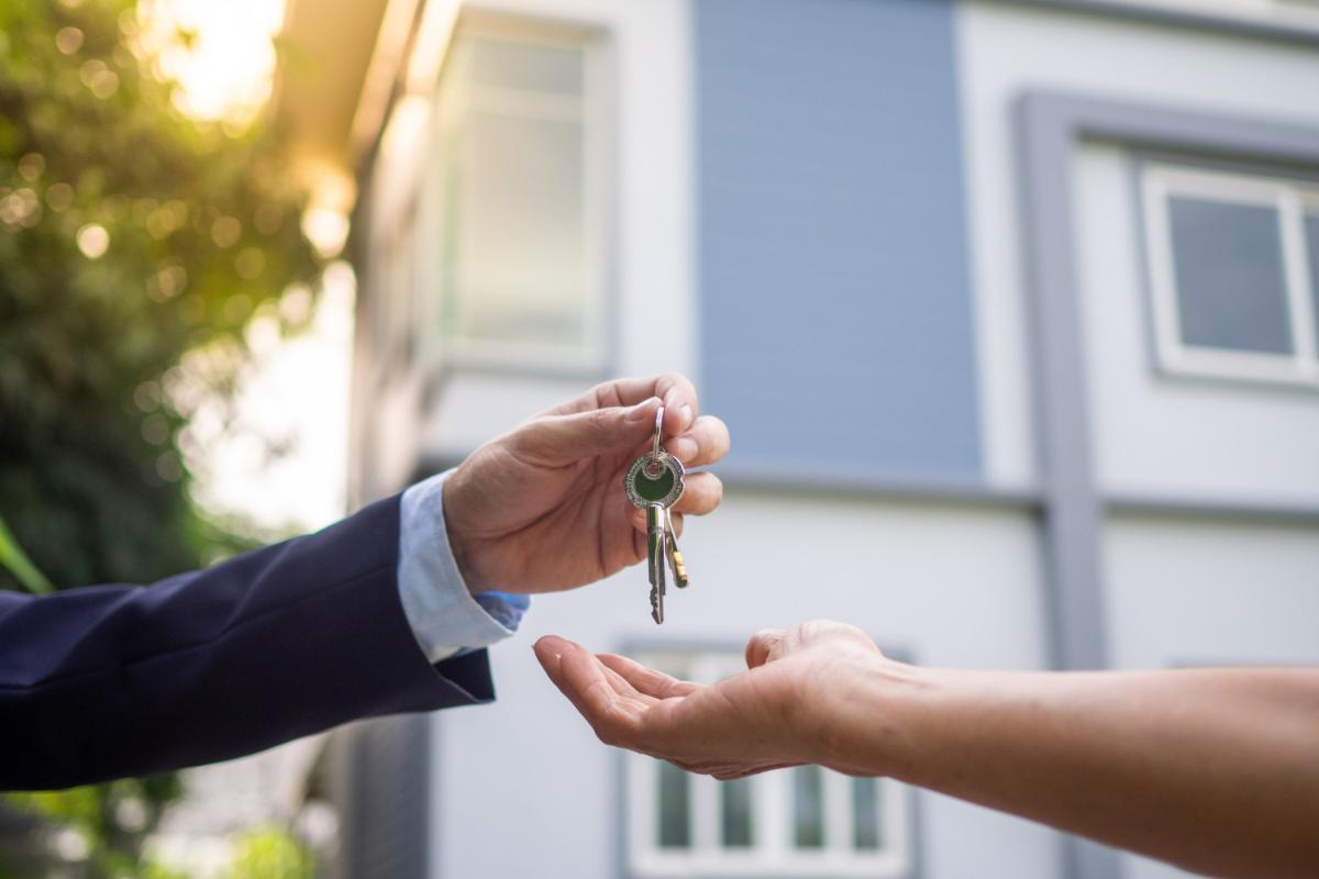 Buying a Home in a Gated Community with an HOA
