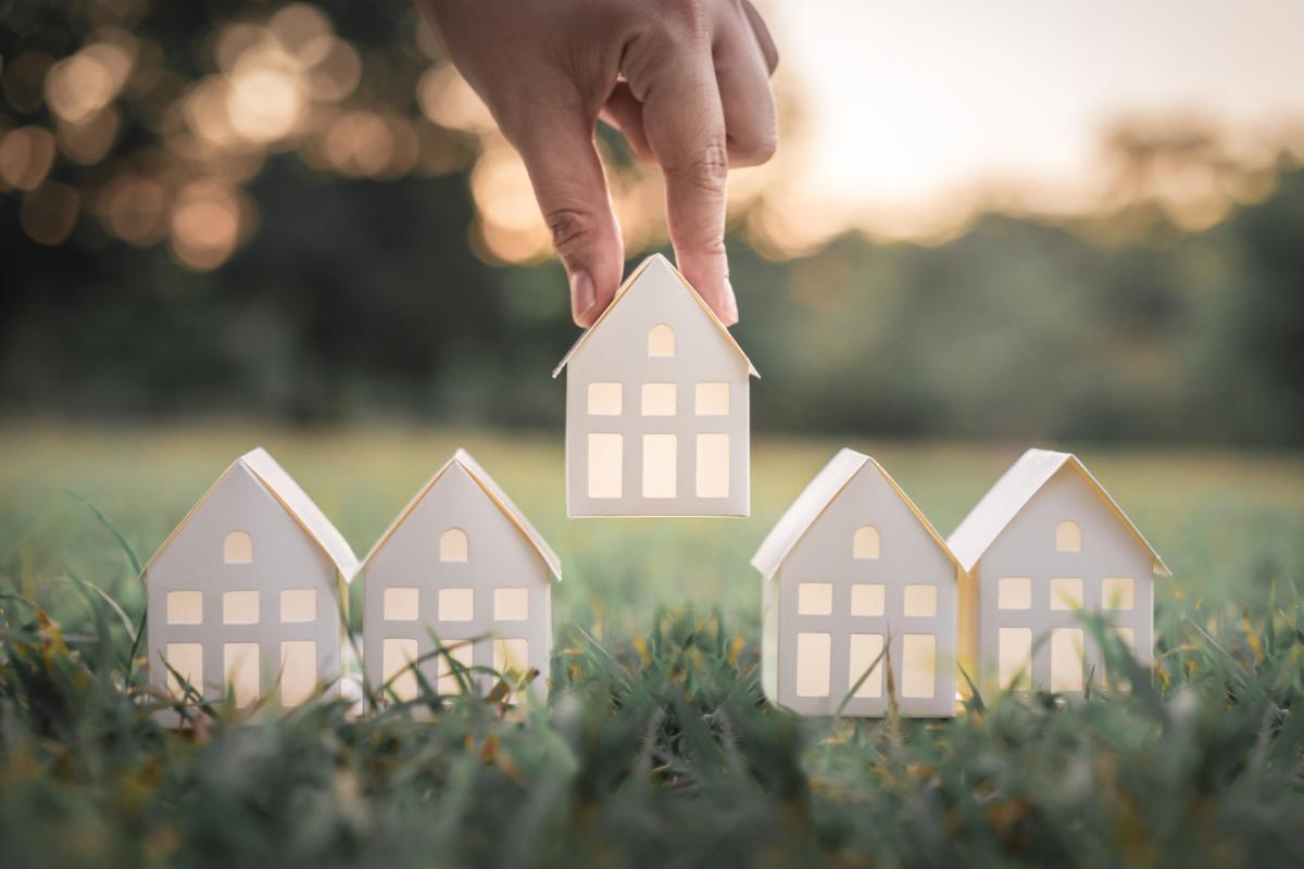 Five Tips to Choosing a Safe Neighborhood to Call Home