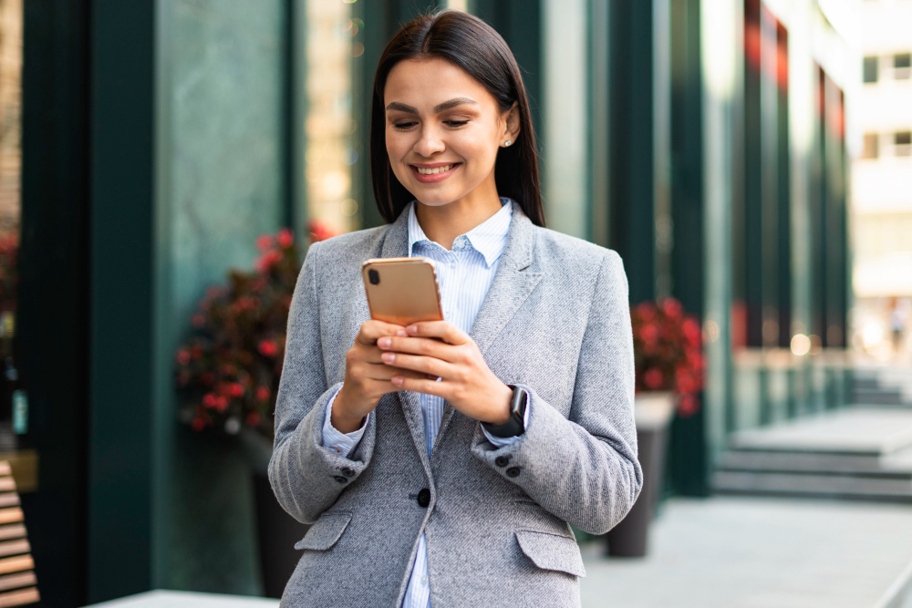 How to Choose the Best Visitor Check-in Apps for Your Community